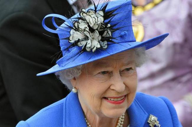 Regina Elisabeta nu a putut participa vineri la ceremonia de la Castelul Windsor.