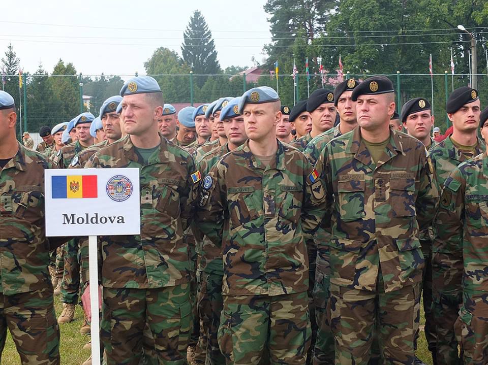 Молдавские военнослужащие примут участие в маневрах НАТО на Украине.