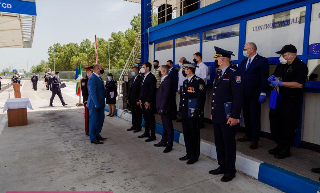 СМИ: В День пограничной полиции ее руководство получит ценные подарки.