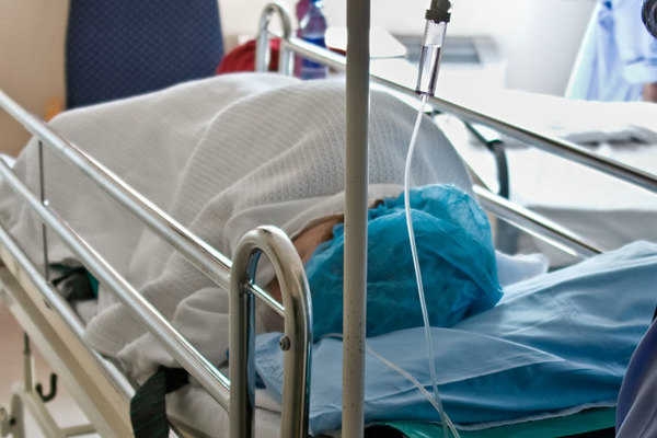 Medicii de la Spitalul raional din Leova nu pot face nimic pentru copilă și au cerut ajutorul colegilor lor de la Chișinău.