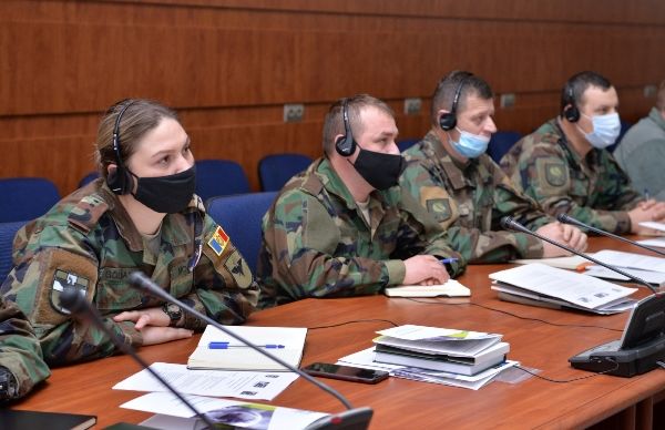 Военные Молдовы участвуют в онлайн-семинаре по неподкупности, организованном НАТО.