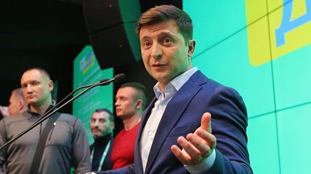 Зеленский задумал назначить активиста на пост генпрокурора Украины.