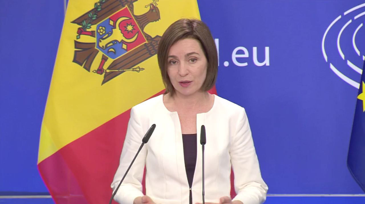 Санду с трибуны Европарламента высказалась в поддержку территориальной целостности Украины.