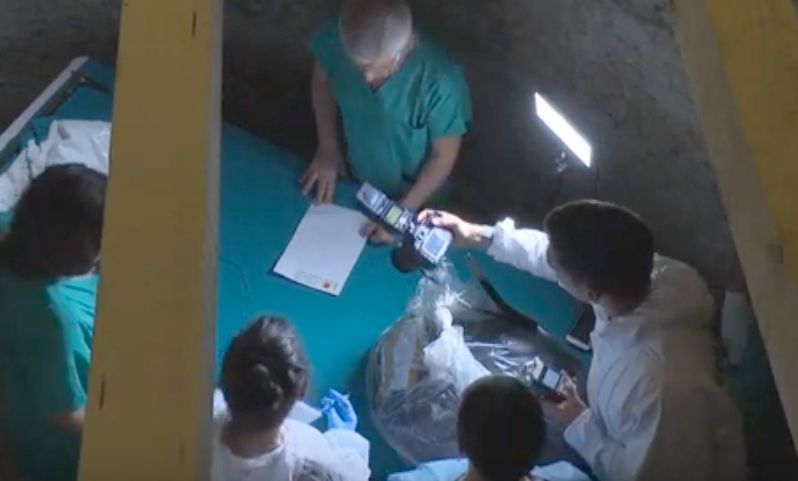 Криминалисты изучают кости из захоронений в Ватикане.