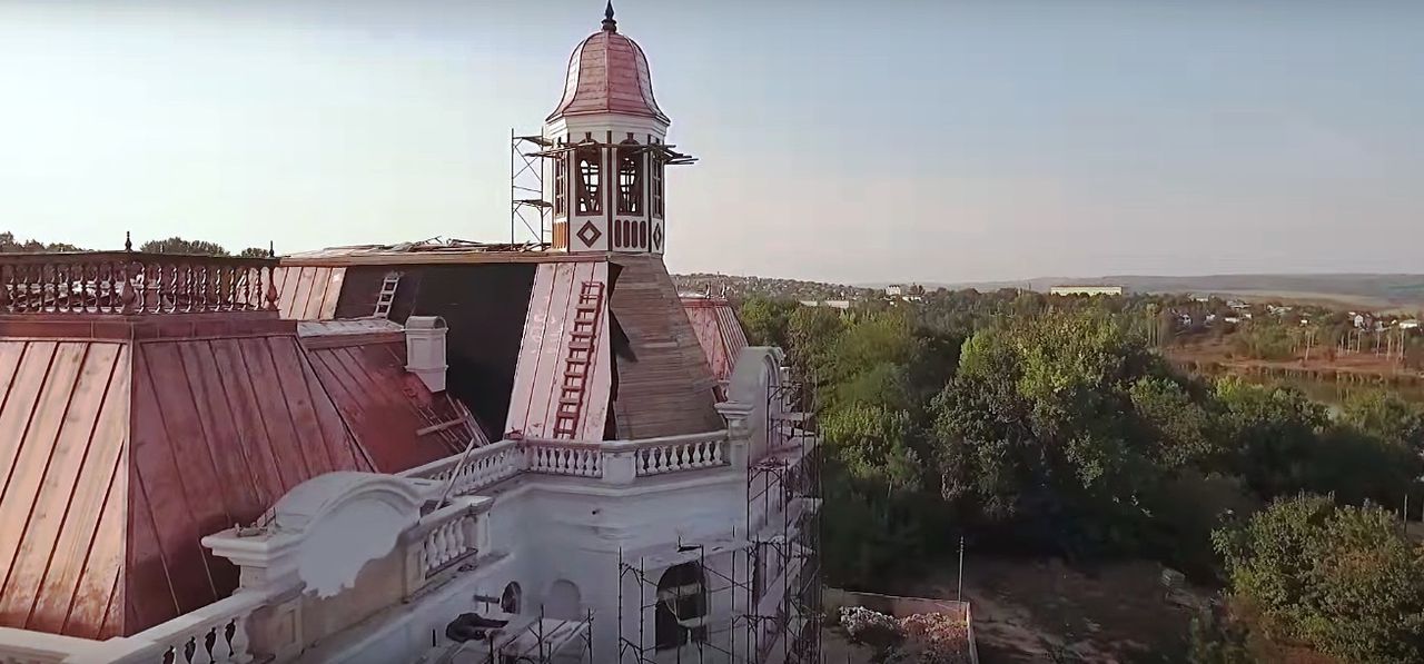 Памятники архитектуры Молдовы запечатлены при помощи дронов.