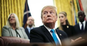 Минюст США сообщил о расследовании возможных взяток администрации Трампа.