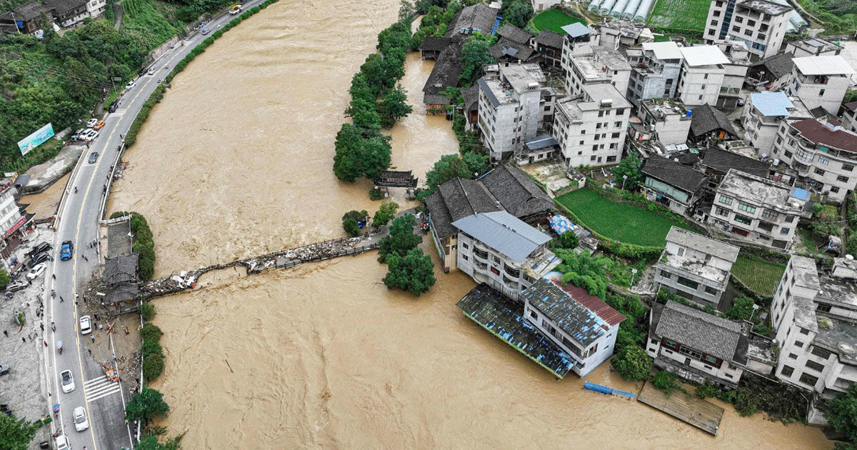 Inundații în China: Nivelul apelor fluviale a atins cifre record.