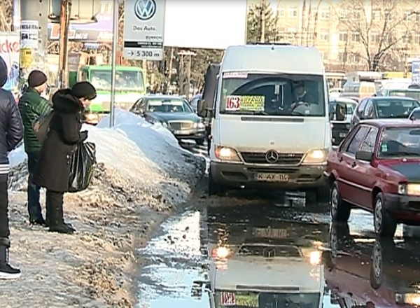 Столичные улицы заполонили груды грязи.  Фото: forum.md