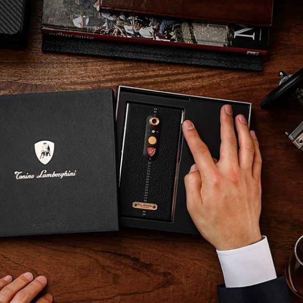 Producatorul de accesorii de lux Tonino Lamborghini a lansat un smartphone. 