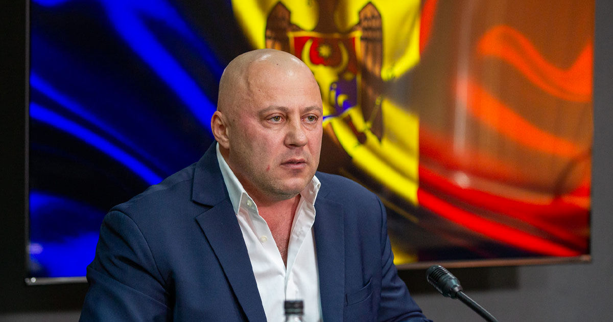 Minus un candidat independent la parlamentare: A restituit la CEC listele de subscripție.