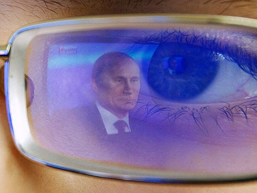 Журналист утверждает, что загадочная дочь Путина - деловая женщина, ученый и танцор рок-н-ролла, а отчество у нее - Владимировна.