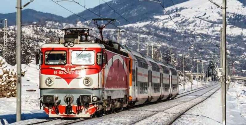 Zăpadă ca afară a fost surprinsă într-un tren. Foto simbol: Radio Timisoara