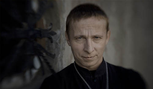 47-летний актер готов вернуться к служению в церкви.