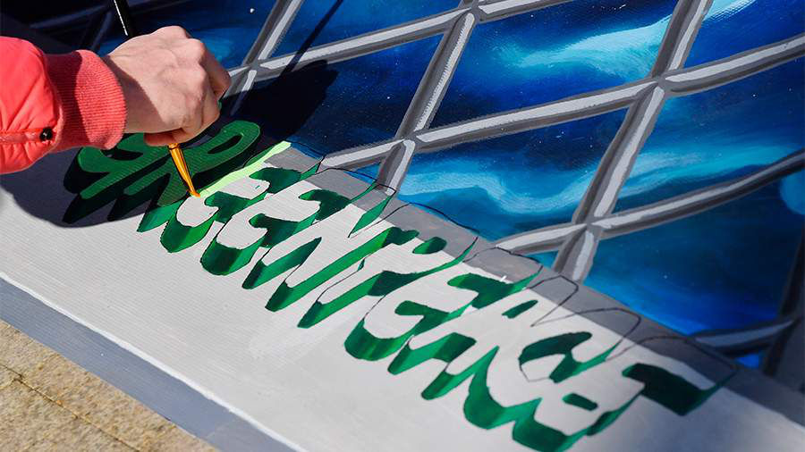 В Госдуме России предложили признать Greenpeace иноагентом.