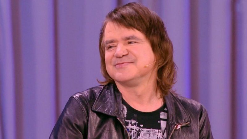 Собутыльники обокрали певца Евгения Осина.