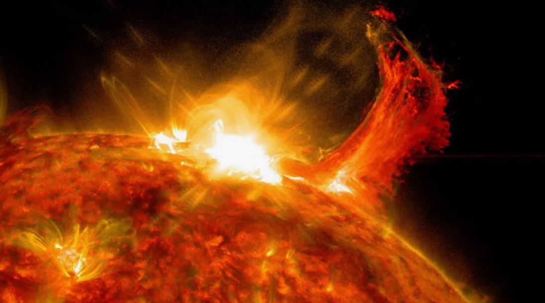 O nouă explozie puternică a avut loc pe Soare: Sunt posibile furtuni magnetice.