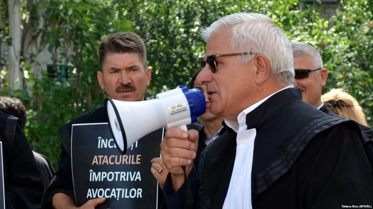 Председатель Союза адвокатов Молдовы может подозреваться в мошенничестве.