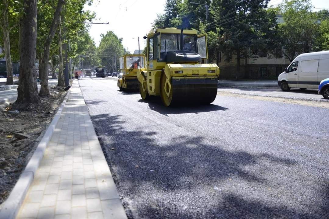 Завершены дорожные работы в периметре улиц Алба-Юлия - Еуджен Кока.