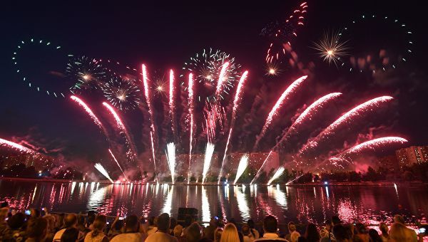 Театр огней: в Москве стартовал Международный фестиваль фейерверков
