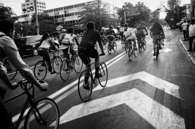 Mersul cu bicicleta la serviciu scade riscul de moarte precoce