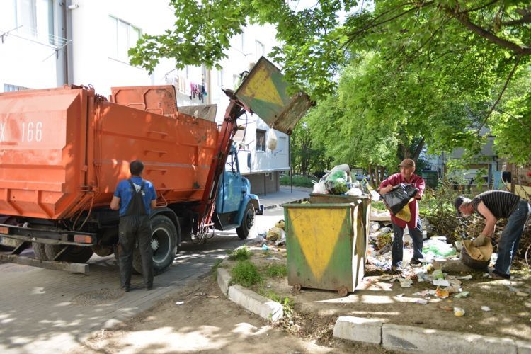 Tarifele pentru evacuarea deșeurilor ar putea fi majorate. Foto: TVR Moldova