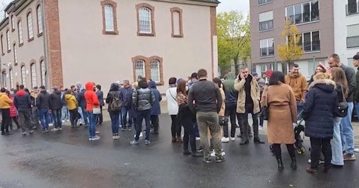 В первом туре выборов 15% от всех проголосовавших были избиратели из диаспоры.