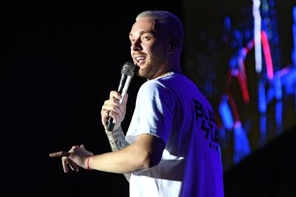 Егору Криду пригрозили миллионной компенсацией за отказ идти на сцену.