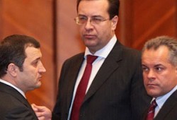 Самые популярные политики появляются чаще всего в нейтральных контекстах, кроме Влада Плахотнюка, который возникает чаще в негативном контексте.