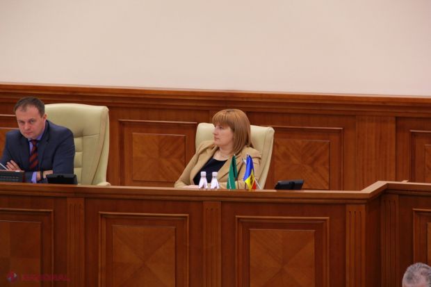 Președintele Parlamentului, Andrian Candu, și-a completat echipa de consilieri din care fac parte cinci persoane.