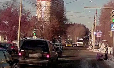 ДТП попало в объектив камеры видеорегистратора.