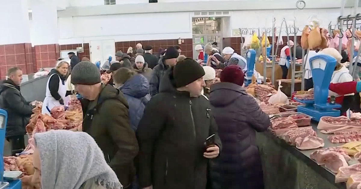 Piețe aglomerate în Ajun de Crăciun pe stil vechi în Moldova.