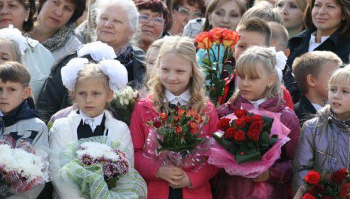 Более шести тысяч ребят уже записались в первые классы.