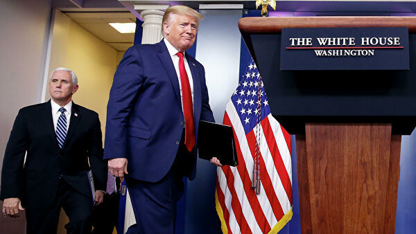 Трамп заявил о важности молитвы в борьбе с коронавирусом.