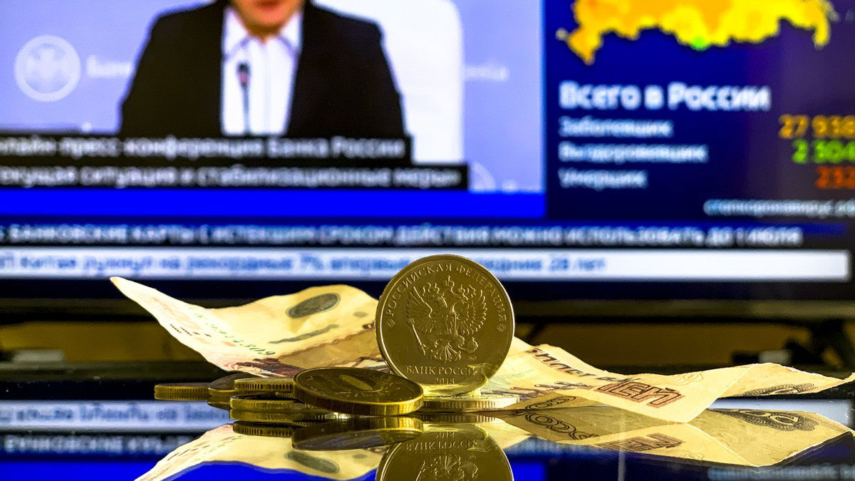 Bloomberg: США намерены заблокировать возможность выплат РФ по госдолгу.