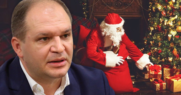 Чебан: Нет смысла в двух елках, двух концертах и желтом Деде Морозе. Коллаж: Point.md