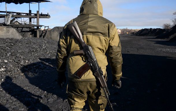 Миссия отмечает, что украинско-российскую границу пересекают в обоих направлениях товарные грузовики.