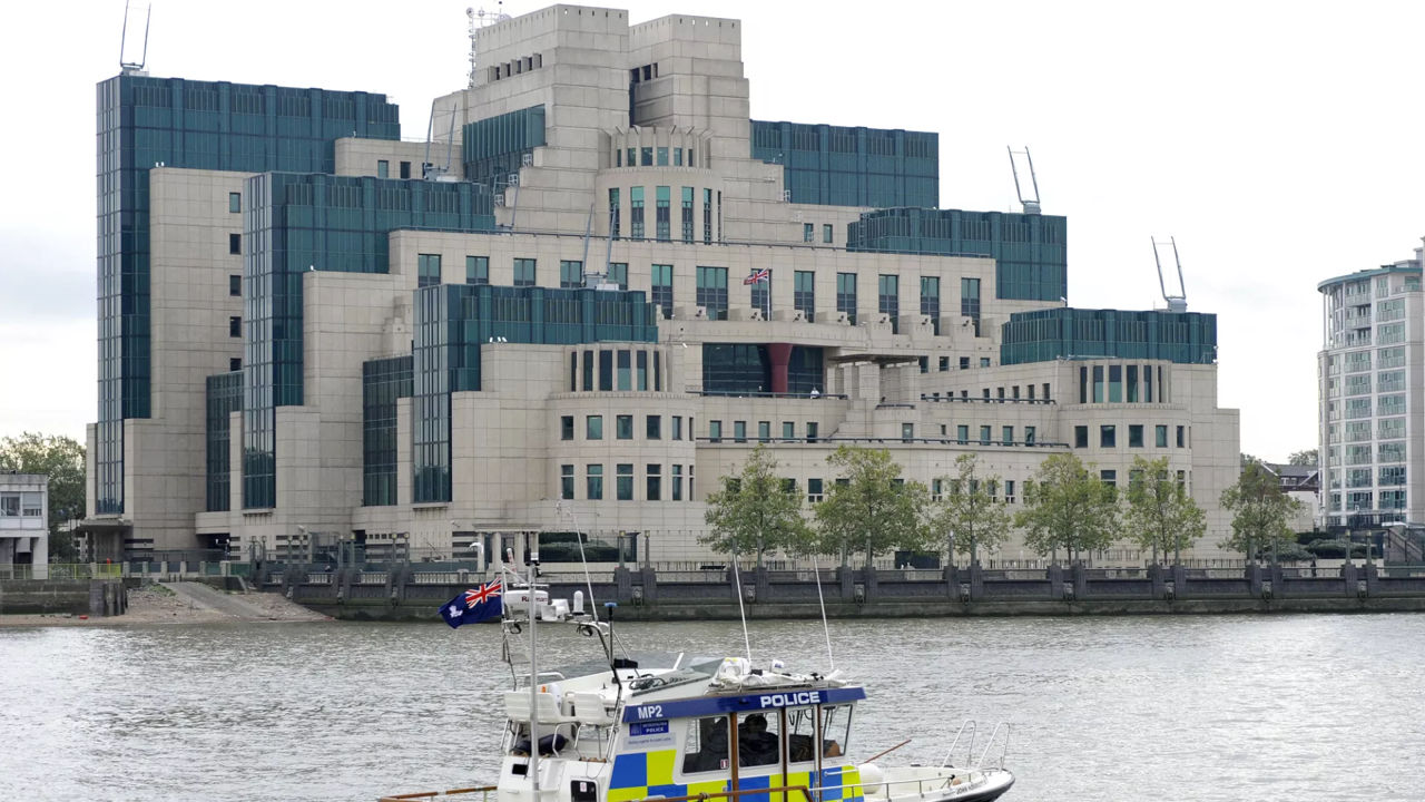 Trei bulgari, condamnați la Londra pentru spionaj în favoarea Rusiei.