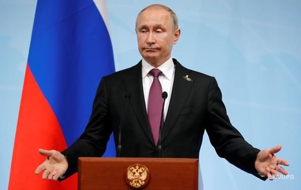 Путин заснул при просмотре фильма о себе.