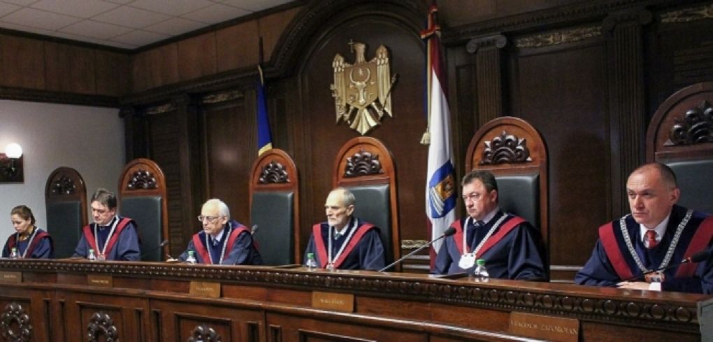 Când CC va decide dacă referendumul convocat de Dodon este . Foto: conscourt.md