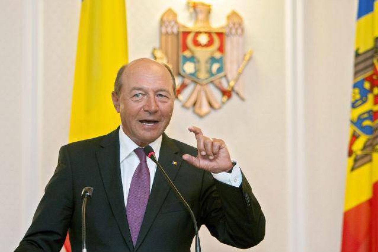 Declaraţia celor 34 de localităţi. Băsescu: Se aude? A început Unirea. Foto: prime.md