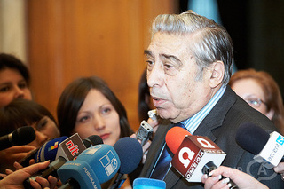 El afirmă că nu a purtat discuţii privind plecarea sa din PCRM cu businessmeni sau cu actuala guvernare.