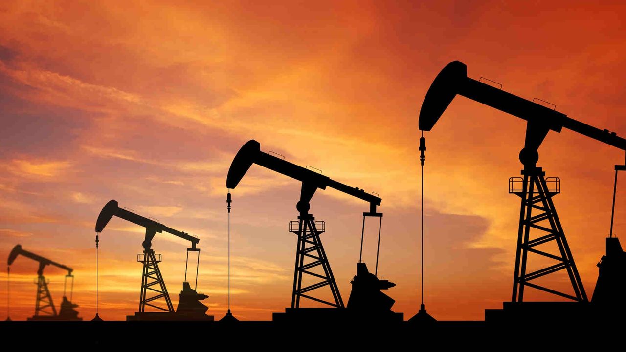 Rusia se teme de o scădere mare a preţului gazelor. Foto: Economica.net