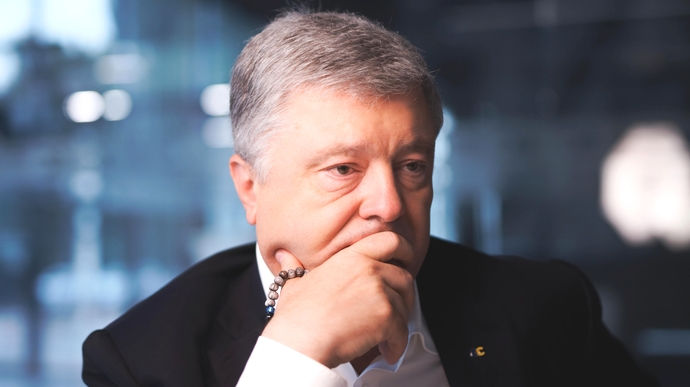 Порошенко объявили о подозрении в государственной измене.