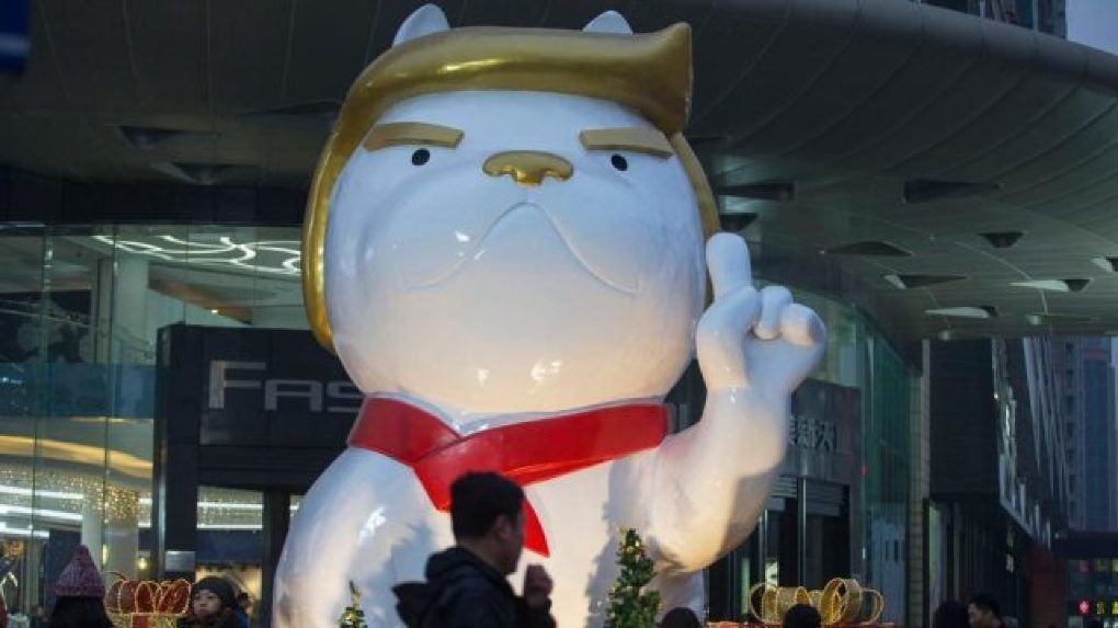 O statuie cu înfățișarea lui Donald Trump, afișată în China