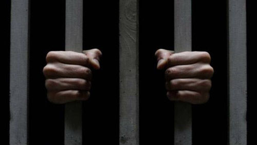 Un tânăr din capitală a fost condamnat la închisoare pentru exploatarea sexuală a două tinere. 