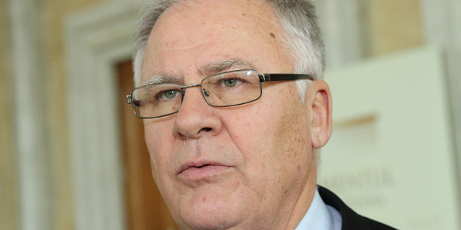 Invitat în cadrul emisiunii „În Profunzime”, de la PRO TV, preşedintele de onoare al PD, Dumitru Diacov a evitat să deschidă cărţile privind schimbările din cadrul partidului.