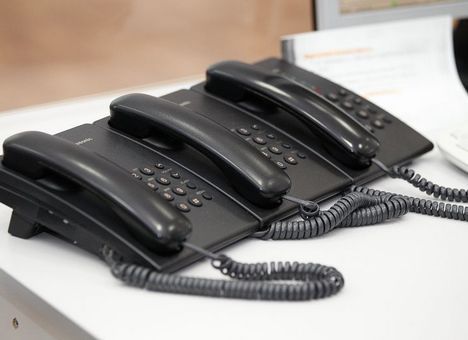 Информбюро колл-центра работает с понедельника по пятницу с 8.00 до 18.00.