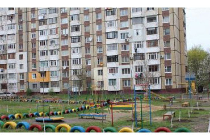 Дворы, в которых будут проведены работы, были отобраны на основании предложений, выдвинутых претурами секторов.