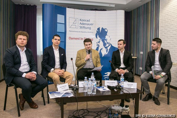 Молодежные политики далеки от реальных нужд молодежи.