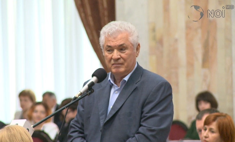 Propunerea PCRM însă nu a fost acceptată. Ulterior, comuniștii au solicitat o pauză în Parlament.